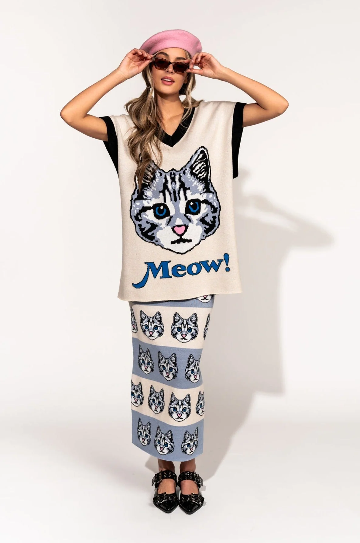 Oversized Sweater Vest in Pretty Kitty - Image 9